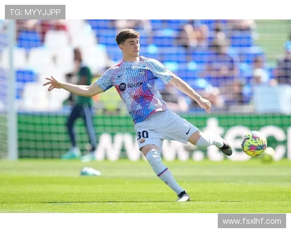 加维荣获西甲赛季最佳年轻球员，未来发展备受期待