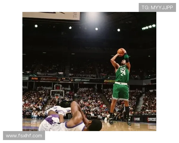 保罗·皮尔斯关键时刻单打得分拉开差距彰显核心价值