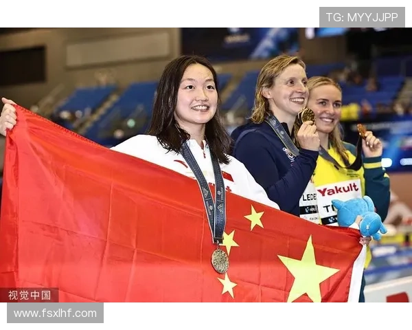 李冰洁训练完直接去奢侈品店刷卡，教练在后面追着喊别买包了